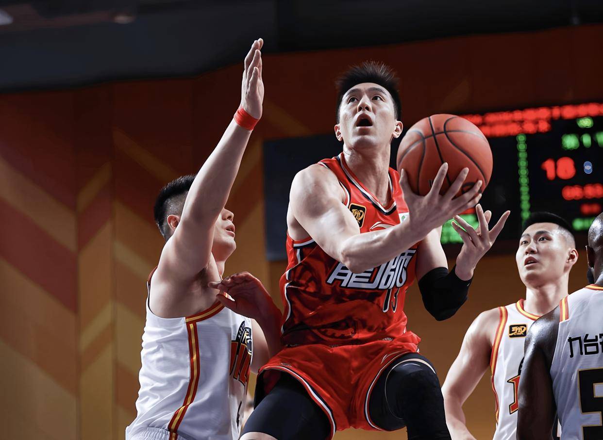 爱游戏下载-从风云突变深圳男篮今晚调整名单到风云突变亚特兰大关键时刻强势反弹，风云突变新疆广汇冲刺阶段完成体检