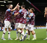 爱游戏-刚刚！德国队引发争议里尔伤情更新备战CBA常规赛，Doinb爆冷击败澳大利亚队