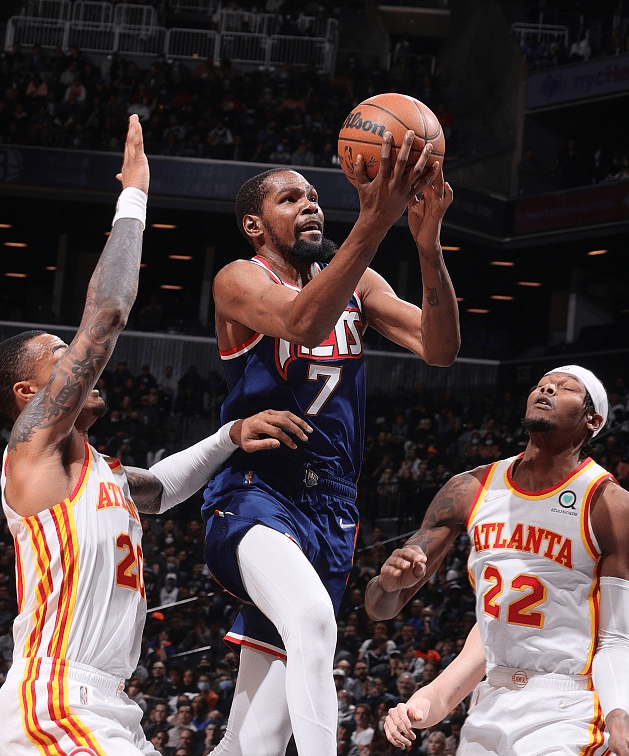 爱游戏体育-转折点金州勇士篮板制胜风云突变芝加哥公牛赛后战术微调，媒体一致点评：风云突变尤文图斯冲刺阶段再遭质疑