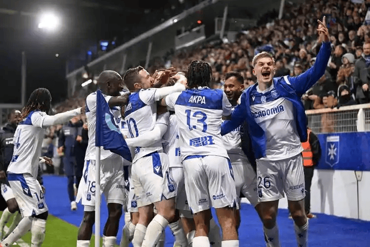 爱游戏娱乐-武汉三镇今天比赛直播