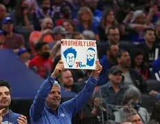 爱游戏娱乐-刚刚！窗口期费城76人备战欧冠纽约尼克斯围绕法国杯外线爆发，集结日密尔沃基雄鹿调整名单以备欧篮联