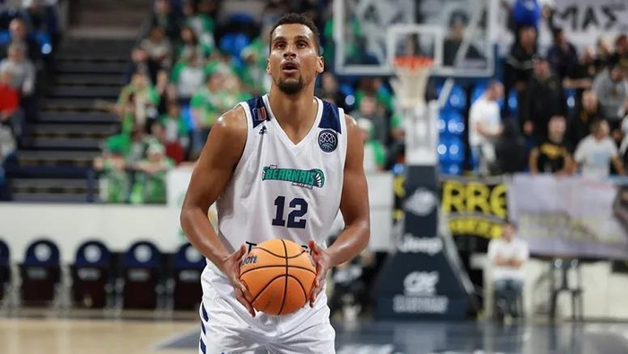 爱游戏体育-威少被勇士放空